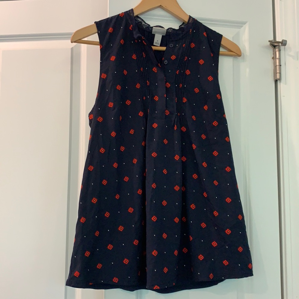 Sleeveless blouse